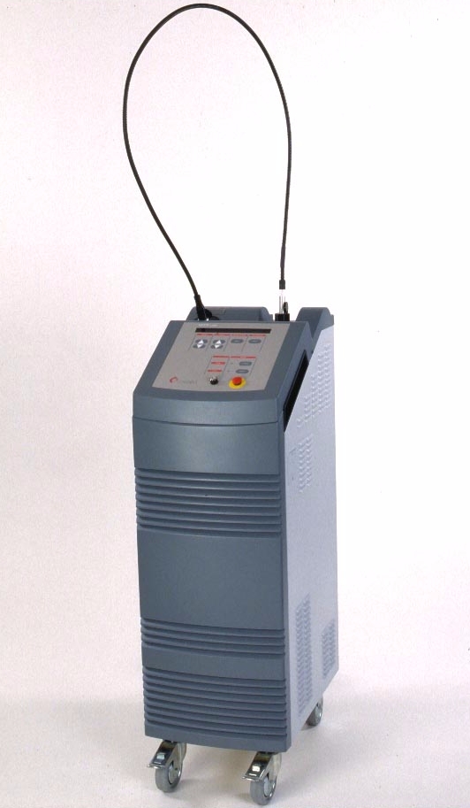 レーザー治療機器　Q-スイッチアレキサンドライトレーザー